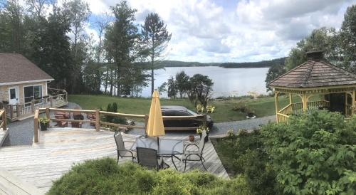 Saint David Cabin | Woodhaven - Seaside Accommodations