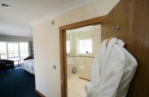 Girvan Hotel | Woodland Bay Hotel