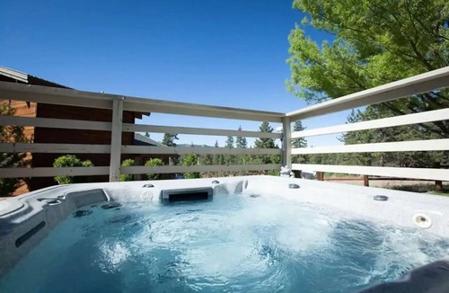 Big Bear City House | Woodland Breezes in the woods