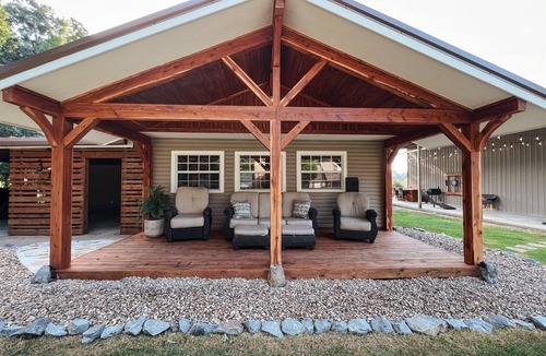 Royal House | Woodland Bungalow-Hot Tub, Boat Dock, + Game Room