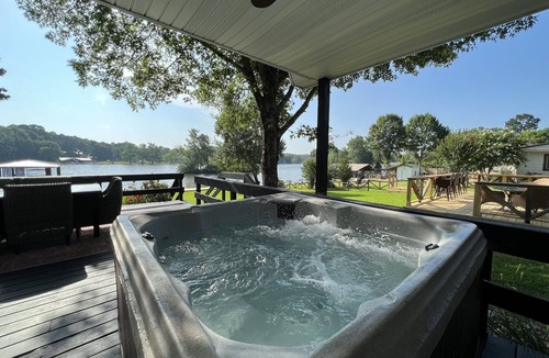 Royal House | Woodland Bungalow-Hot Tub, Boat Dock, + Game Room