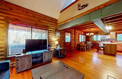 New Meadows House | Woodland Chalet
