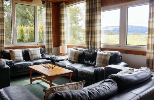 Killin Cabin | Woodland Chestnut Lodge