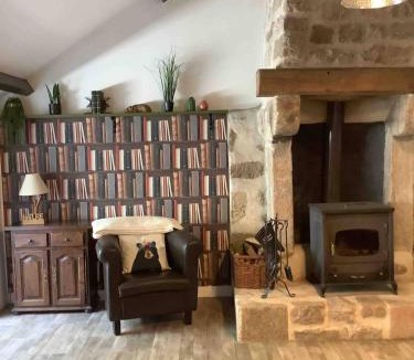 Faux-la-Montagne House | Woodland Cottage