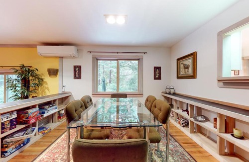 Burley House | Woodland Cove