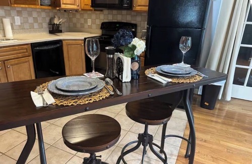 Dover Apartment | Woodland Hideaway: Cozy 1 bedroom apartment tucked away in a quiet neighborhood.