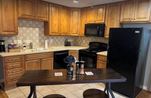 Dover Apartment | Woodland Hideaway: Cozy 1 bedroom apartment tucked away in a quiet neighborhood.