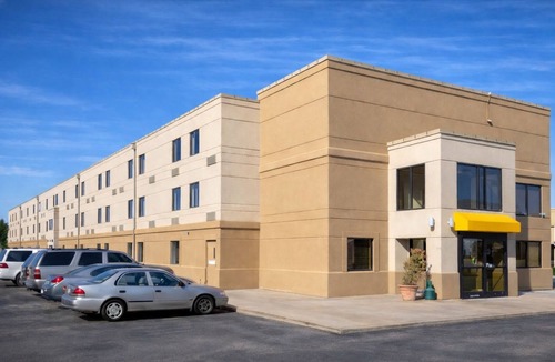 Greenwich Hotel | Woodland Inn & Suites Extended Stay-Deluxe 2 Queen Bed NS