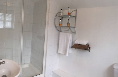 Hoddesdon Cabin | Woodland Lodge