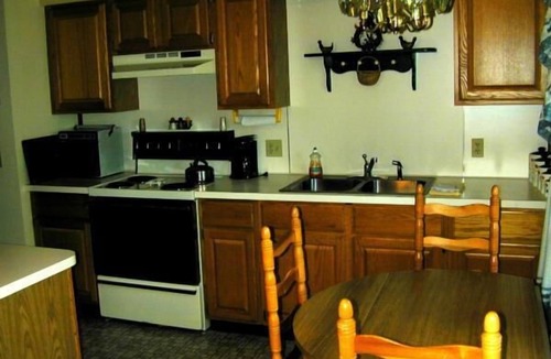 Grayling Hotel | Woodland Motor Lodge