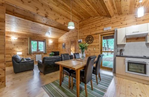 Overton-on-dee Resort | Woodland Park Lodges