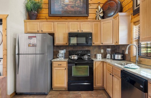 Branson Theater District Cabin | Woodland Retreat for 6 | Cozy Fireplace + Pool Access