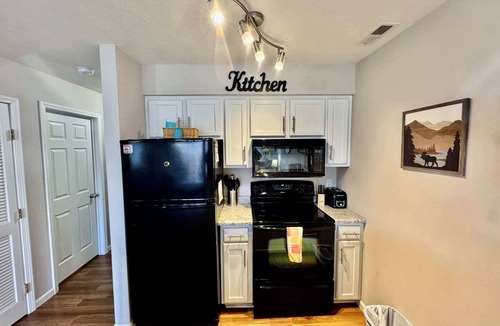 Notch Estates Condo | Woodland Retreat - Walk-In Ready, No Stairs!