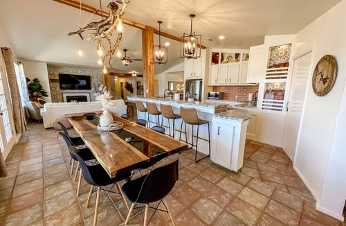 Royal House | Woodland Shore Lake House