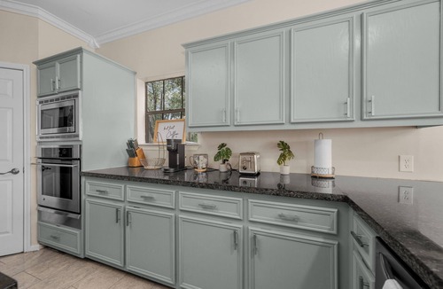 College Park House | Woodlands Area Lakeview Retreat