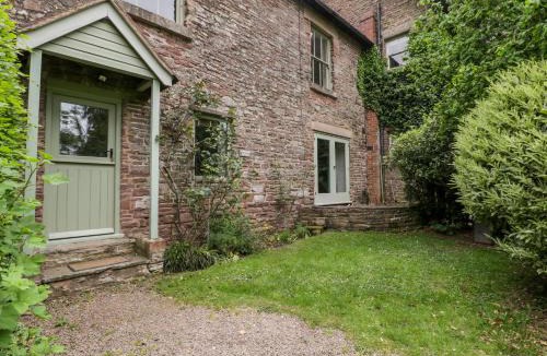 Little Cowarne House | Woodlands Cottage