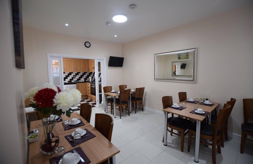 Clementswood House | Woodlands Lodge Ilford