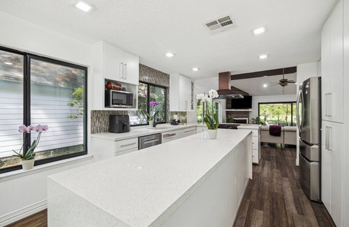 Grogan's Mill House | Woodlands Luxury home 5 bedrooms on the golf course