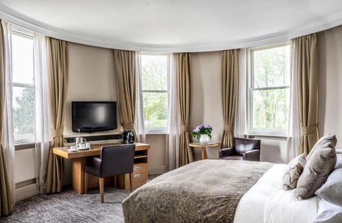 Cobham Hotel | Woodlands Park Hotel
