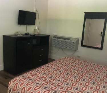 Henderson Hotel | Woodlawn Hills Motel