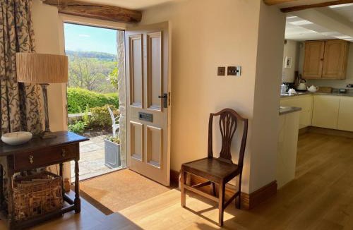 Almondbury House | Woodlea Cottage