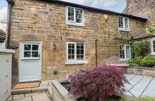 Newmillerdam House | Woodman's Cottage