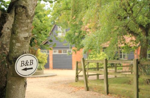 Stratton Strawless Bed & Breakfast | Woodman's Farm