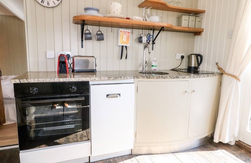 Haslemere Cottage | Woodmancote Lodge