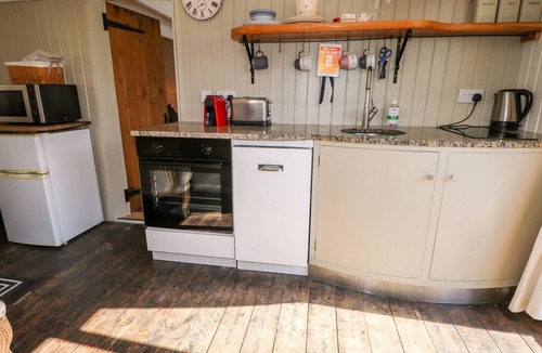 Haslemere Cottage | Woodmancote Lodge