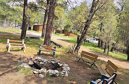 Mayhill Cabin | Woodpecker Cabin