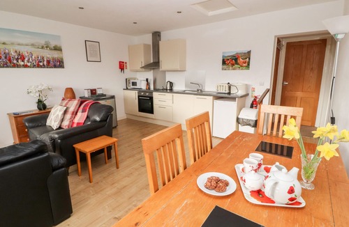 Welton Cottage | Woodpecker