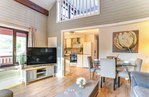 Caerwys Ski Chalet | Woodpecker Lakeside Lodge