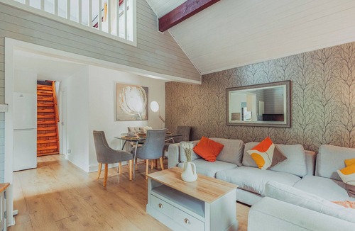 Caerwys Ski Chalet | Woodpecker Lakeside Lodge