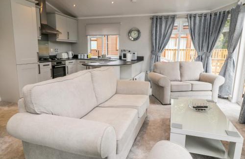 Black Torrington House | Woodpecker Lodge