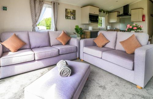 Swannington House | Woodpecker Lodge