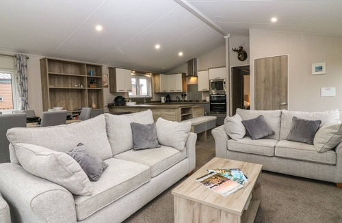 Dunbar Cottage | Woodpecker Lodge