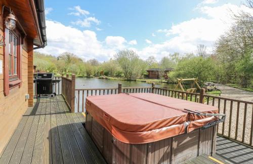 Badwell Ash House | Woodpecker Lodge