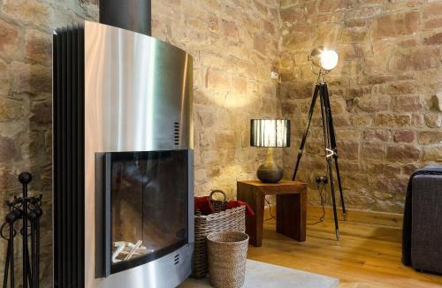 Hulland Ward House | Woodpecker Loft