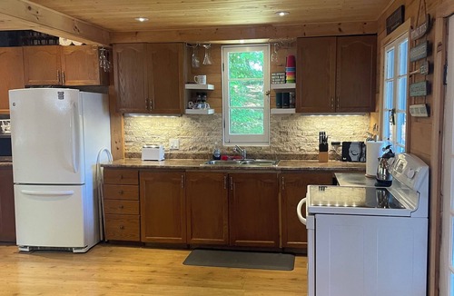 Severn Cottage | Woods & Water 4BR Severn Riverfront Cottage
