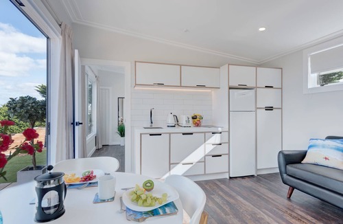 Waiheke Island House | Woodside Bay Chalets