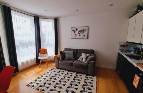 Wood Green Apartment | Woodside Gardens Luxury Properties