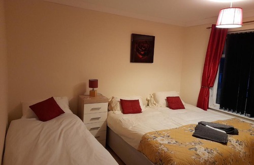 Bramcote House | Woodslets short stay rooms Nottingham