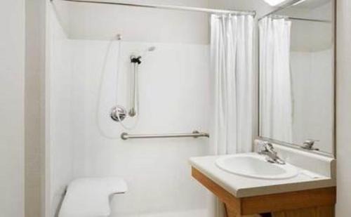 Butztown Hotel | WoodSpring Suites Allentown Bethlehem