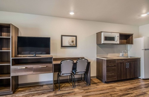 Broomfield Hotel | WoodSpring Suites Broomfield-Westminster