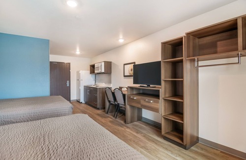 Broomfield Hotel | WoodSpring Suites Broomfield-Westminster
