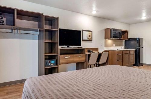 Dock Junction Hotel | WoodSpring Suites Brunswick