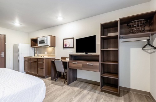 Colton Hotel | WoodSpring Suites Colton