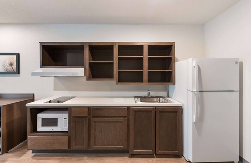 Murlin Heights Hotel | Woodspring Suites Dayton North