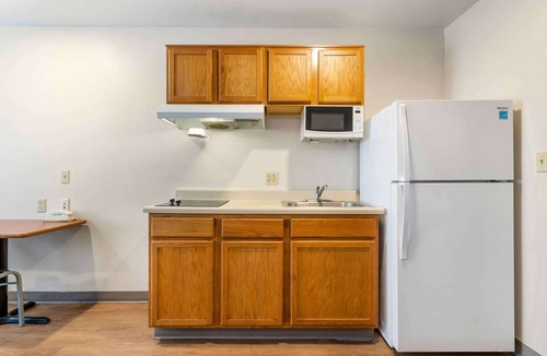 Fayetteville Hotel | WoodSpring Suites Fayetteville I-49