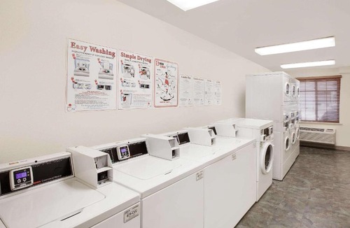 Chinatown Hotel | WoodSpring Suites Houston Westchase